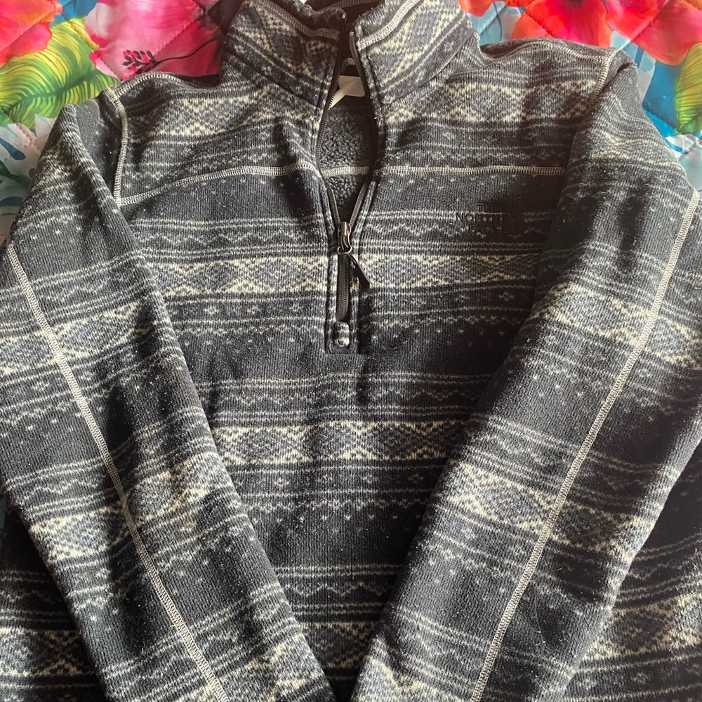 (North Face) sweater